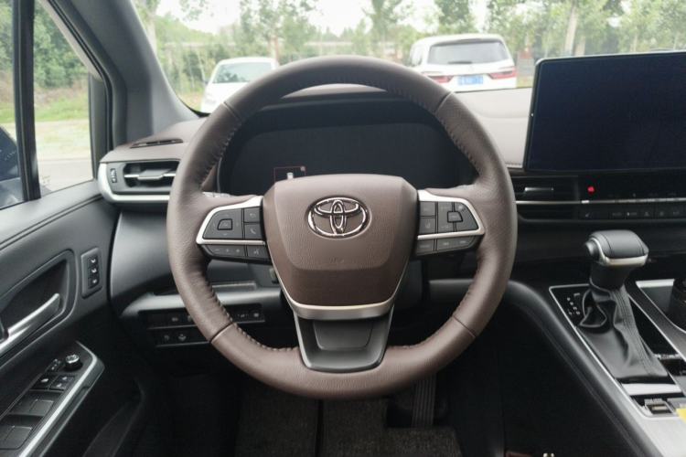 Used Toyota Granvia 2026 Model 2.5L Hybrid Prestige MAX Four-Wheel Drive Edition Steering Wheel