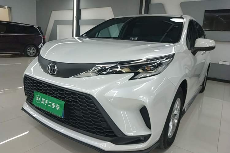 Toyota Granvia 2026 Model 2.5L Hybrid Comfort Edition
