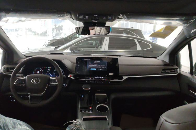 Used Toyota Granvia 2026 Model 2.5L Hybrid Prestige PLUS Four-Wheel Drive Edition Center Console