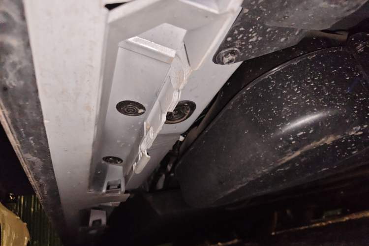 Used Toyota Granvia 2026 Model 2.5L Hybrid Comfort Edition Chassis Rear Left