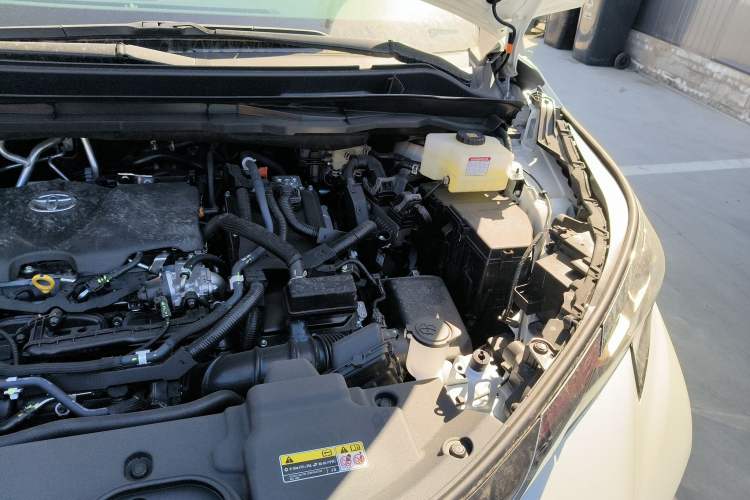 Used Toyota Granvia 2026 Model 2.5L Hybrid Comfort Edition Engine Bay Left
