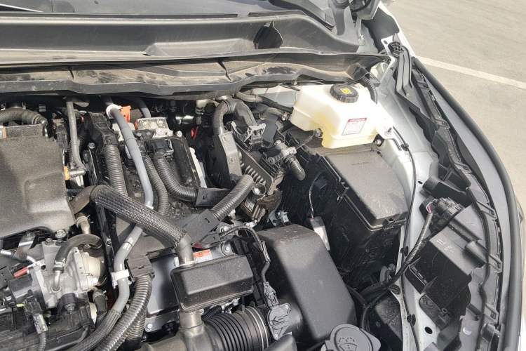 Used Toyota Granvia 2026 Model 2.5L Hybrid Comfort Edition Engine Bay Left