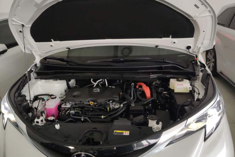 Used Toyota Granvia 2026 Model 2.5L Hybrid Prestige PLUS Four-Wheel Drive Edition Engine Bay