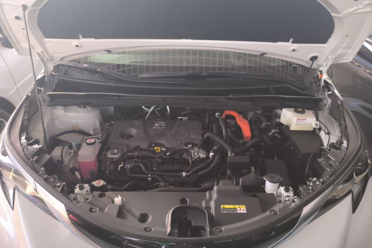 Used Toyota Granvia 2026 Model 2.5L Hybrid Prestige PLUS Four-Wheel Drive Edition Engine Bay