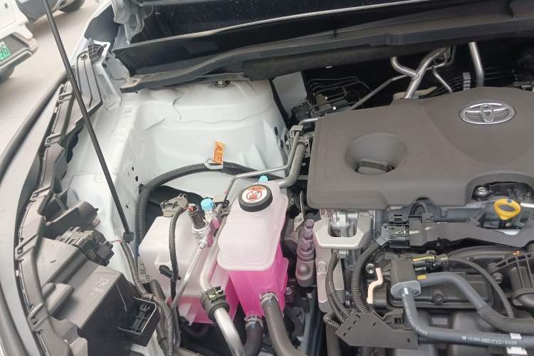 Used Toyota Granvia 2026 Model 2.5L Hybrid Prestige PLUS Four-Wheel Drive Edition Engine Bay Right