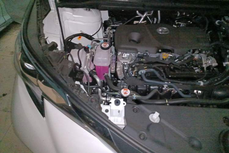 Used Toyota Granvia 2026 Model 2.5L Hybrid Comfort Edition Engine Bay Right