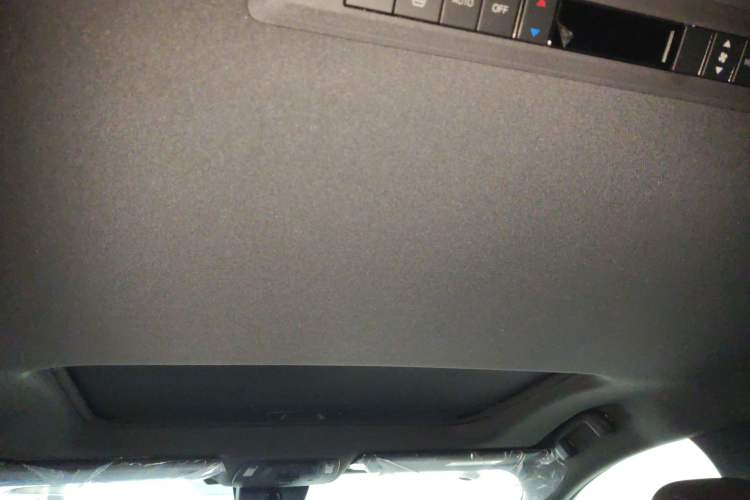 Used Toyota Granvia 2026 Model 2.5L Hybrid Prestige PLUS Four-Wheel Drive Edition Headliner