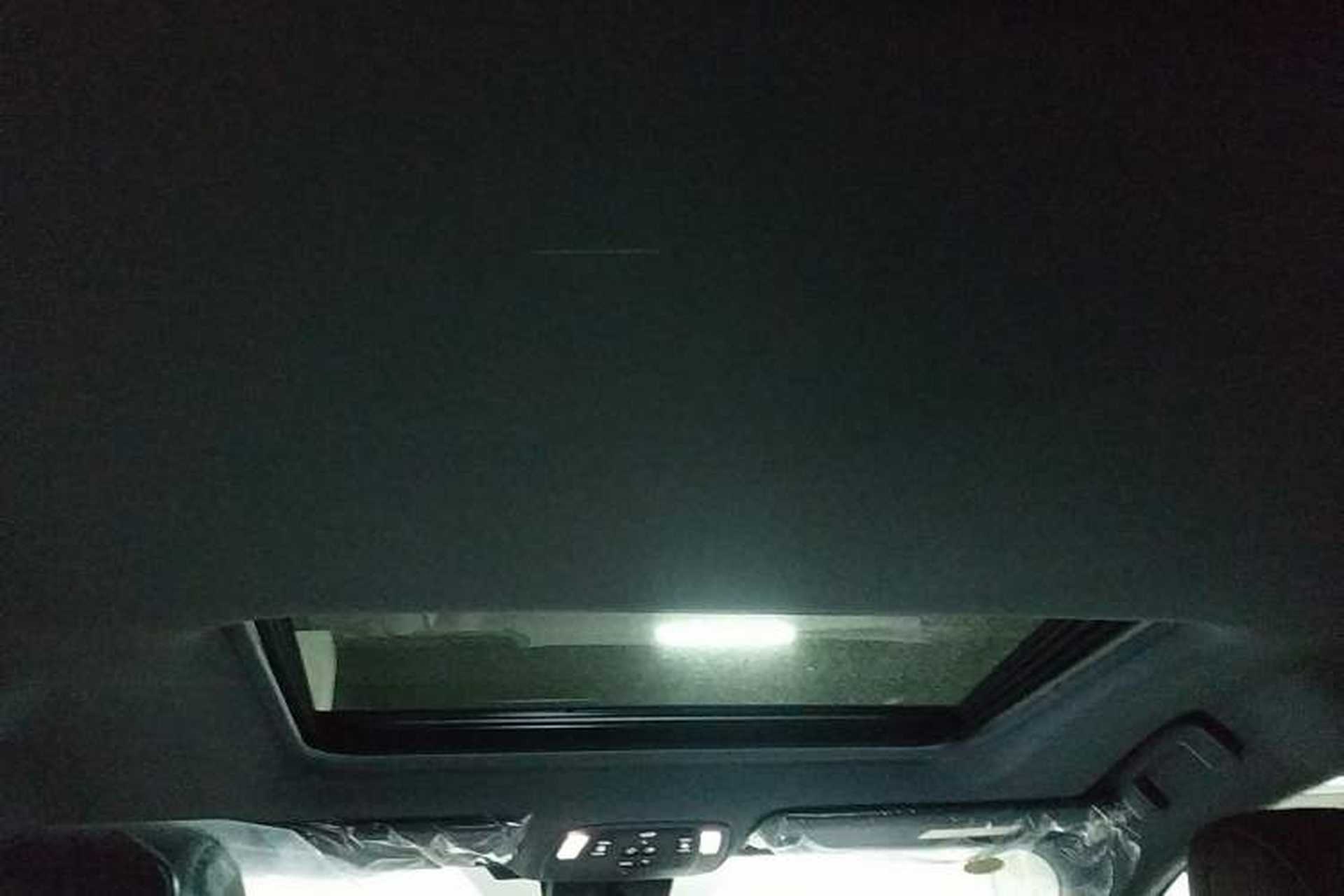 Used Toyota Granvia 2026 Model 2.5L Hybrid Prestige PLUS Four-Wheel Drive Edition Headliner
