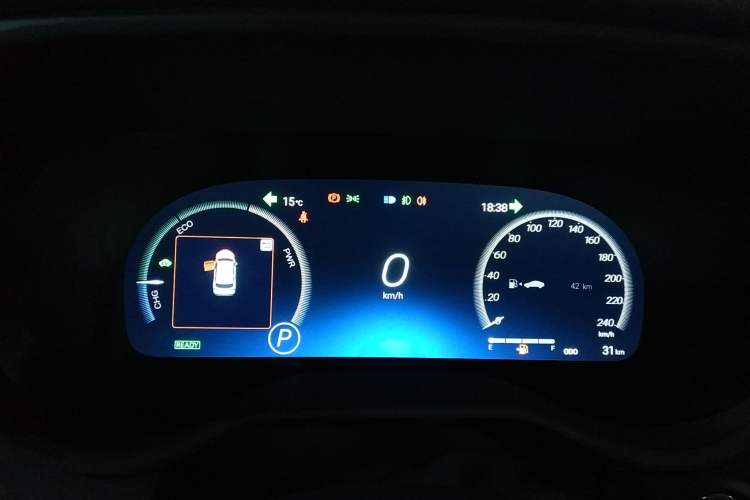 Used Toyota Granvia 2026 Model 2.5L Hybrid Prestige PLUS Four-Wheel Drive Edition Instrument Cluster