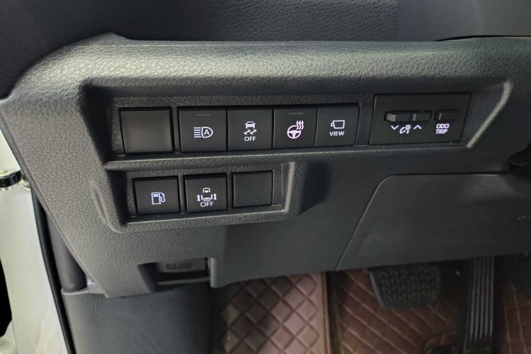 Used Toyota Granvia 2026 Model 2.5L Hybrid Prestige MAX Four-Wheel Drive Edition Interior 7