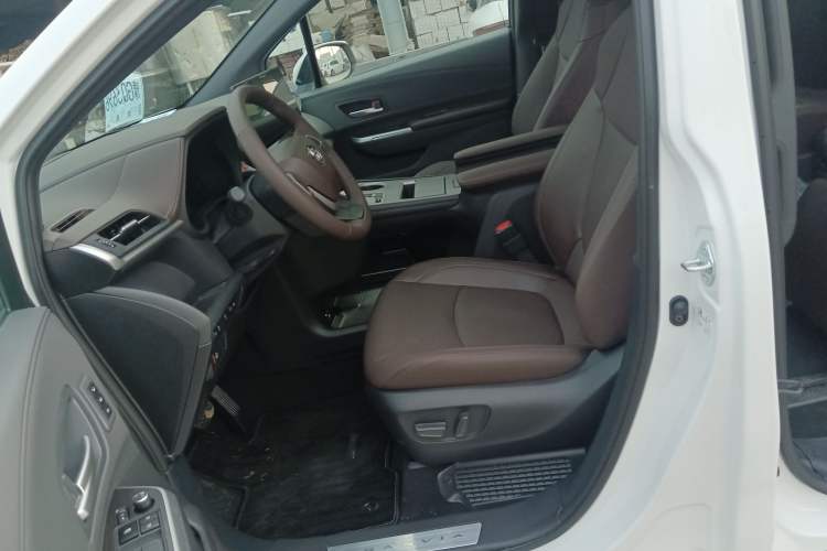 Used Toyota Granvia 2026 Model 2.5L Hybrid Prestige PLUS Four-Wheel Drive Edition Left Front Seat