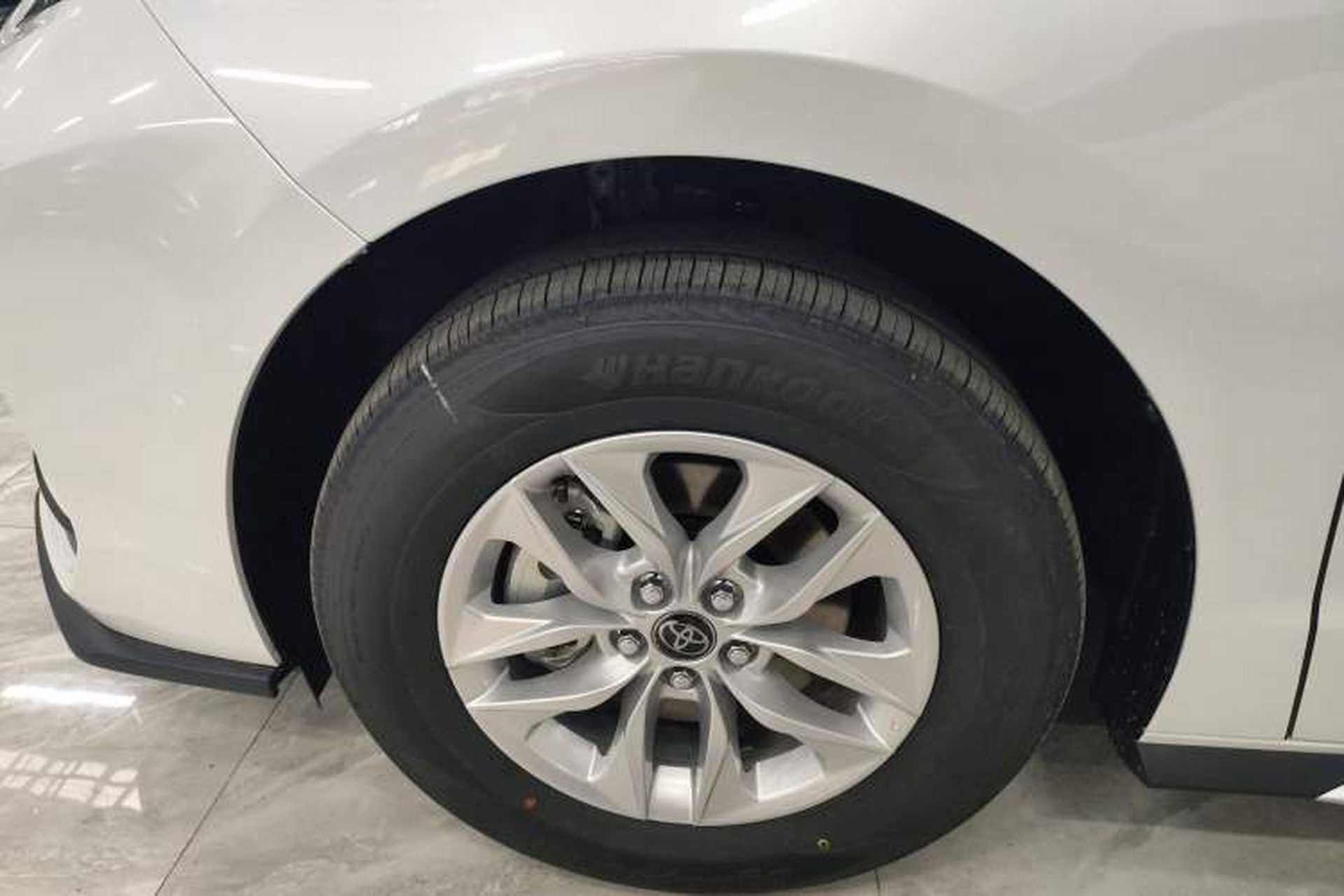 Used Toyota Granvia 2026 Model 2.5L Hybrid Comfort Edition Left Front Wheel Hub