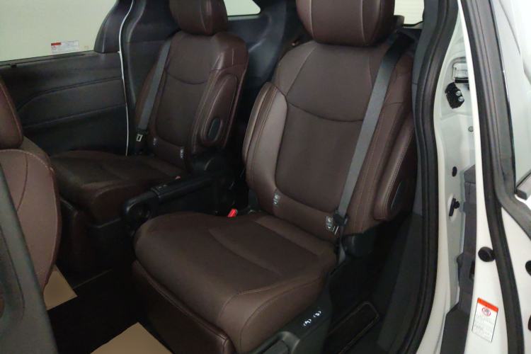 Used Toyota Granvia 2026 Model 2.5L Hybrid Prestige PLUS Four-Wheel Drive Edition Left Rear Seat