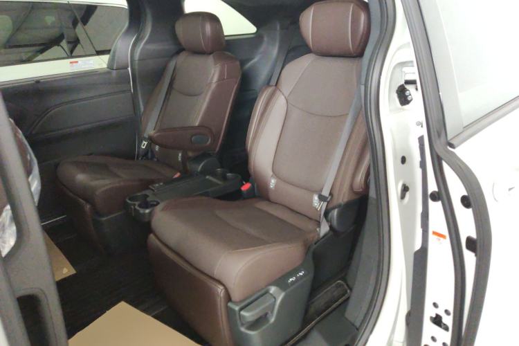 Used Toyota Granvia 2026 Model 2.5L Hybrid Prestige PLUS Four-Wheel Drive Edition Left Rear Seat
