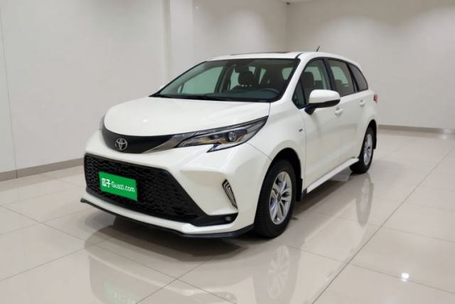 Ojetý Toyota Granvia 2026 Model 2.5L Hybrid Comfort Edition