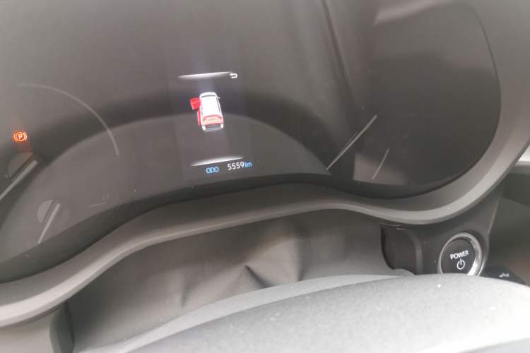 Used Toyota Granvia 2026 Model 2.5L Hybrid Luxury Edition Odometer Close Up