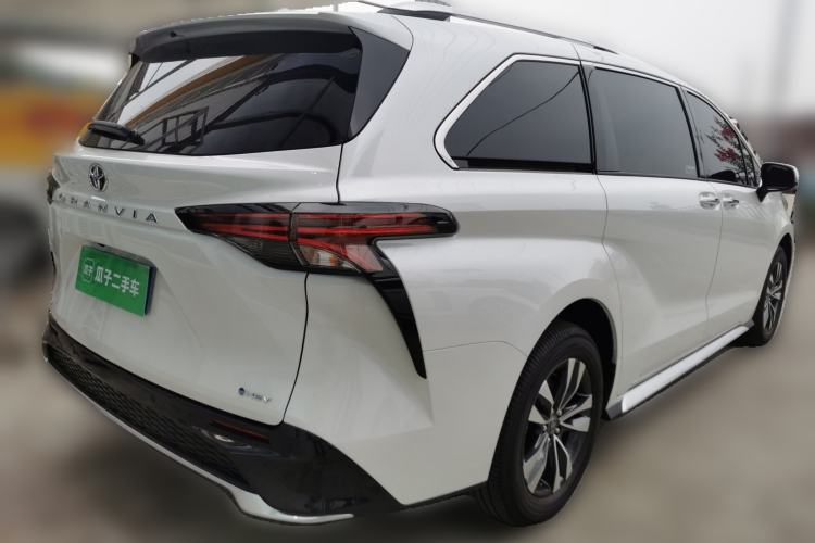 Used Toyota Granvia 2026 Model 2.5L Hybrid Luxury Edition Rear Right 45 Deg