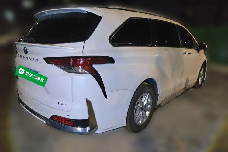 Used Toyota Granvia 2026 Model 2.5L Hybrid Comfort Edition Rear Right 45 Deg