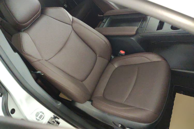 Used Toyota Granvia 2026 Model 2.5L Hybrid Prestige PLUS Four-Wheel Drive Edition Right Front Seat