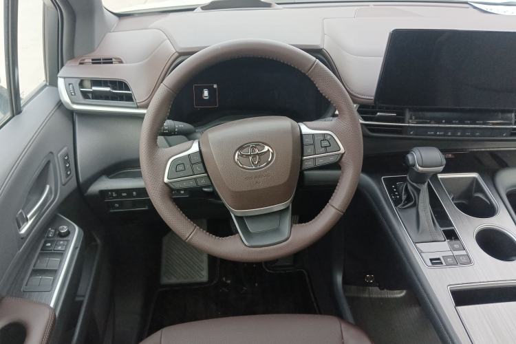 Used Toyota Granvia 2026 Model 2.5L Hybrid Prestige PLUS Four-Wheel Drive Edition Steering Wheel