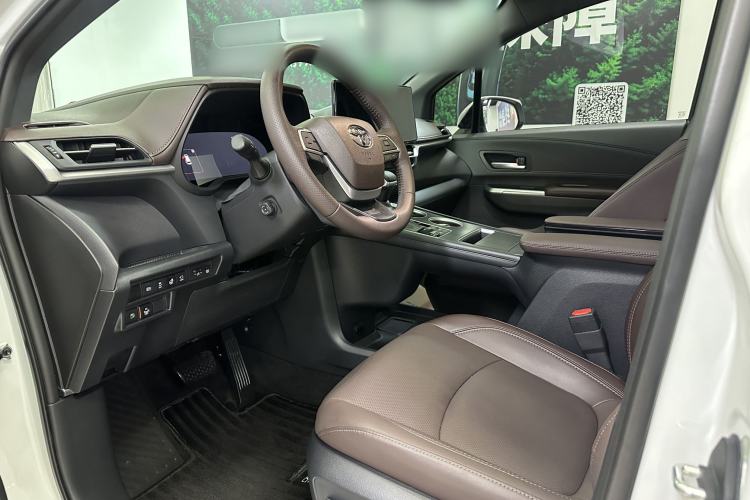 Used Toyota Granvia 2026 Model 2.5L Hybrid Prestige MAX Four-Wheel Drive Edition Steering Wheel