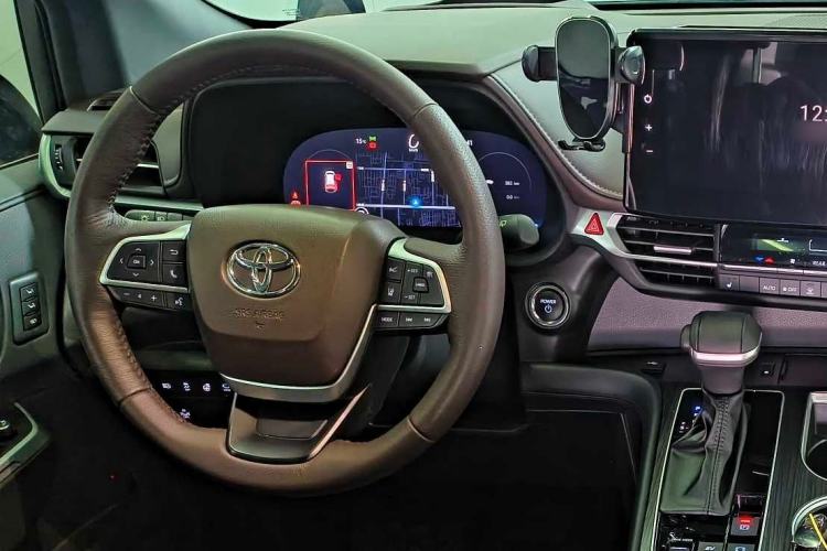 Used Toyota Granvia 2026 Model 2.5L Hybrid Prestige MAX Four-Wheel Drive Edition Steering Wheel