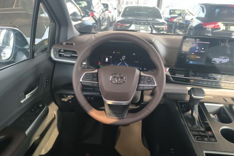 Used Toyota Granvia 2026 Model 2.5L Hybrid Prestige PLUS Four-Wheel Drive Edition Steering Wheel