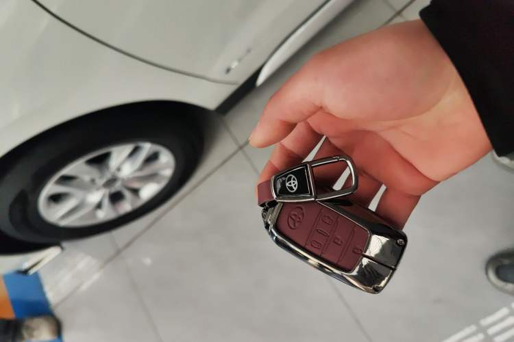 Used Toyota Granvia 2026 Model 2.5L Hybrid Comfort Edition Vehicle Key