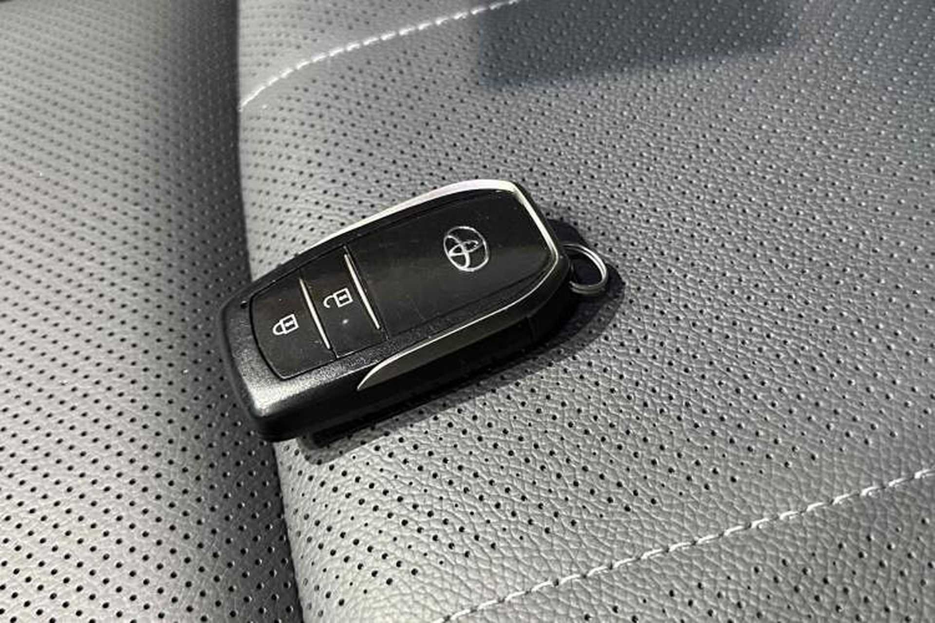 Used Toyota Harrier 2023 2.0L CVT Two-Wheel Drive Deluxe Edition Interior 5