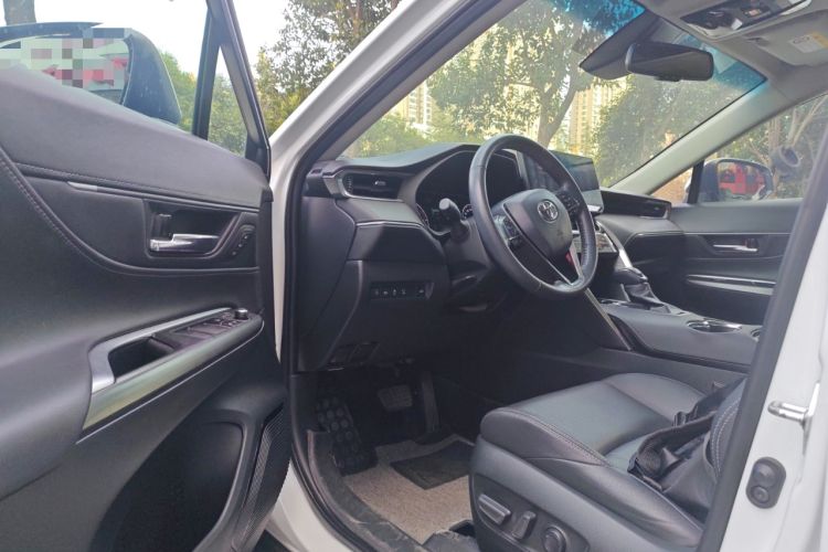 Used Toyota Harrier 2023 2.0L CVT Two-Wheel Drive Deluxe Edition Driver Seat