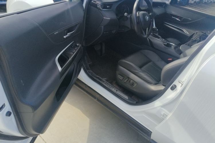Used Toyota Harrier 2022 2.0L CVT Two-Wheel Drive Luxury Edition Driver Seat