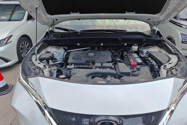 Used Toyota Harrier 2023 2.0L CVT Two-Wheel Drive Deluxe Edition Engine Bay Right