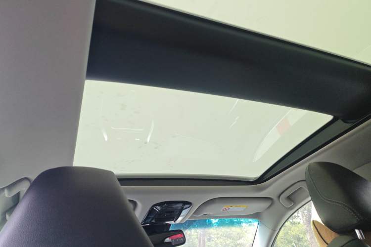 Used Toyota Harrier 2023 2.0L CVT Two-Wheel Drive Deluxe Edition Headliner