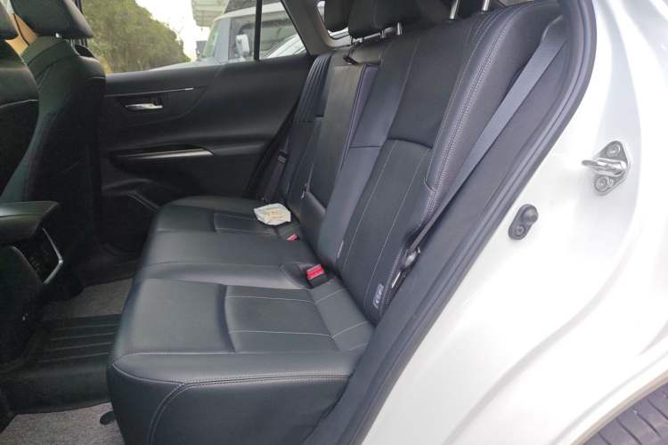 Used Toyota Harrier 2023 2.0L CVT Two-Wheel Drive Deluxe Edition Left Rear Seat