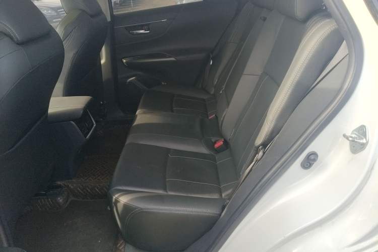 Used Toyota Harrier 2022 2.0L CVT Two-Wheel Drive Luxury Edition Left Rear Seat