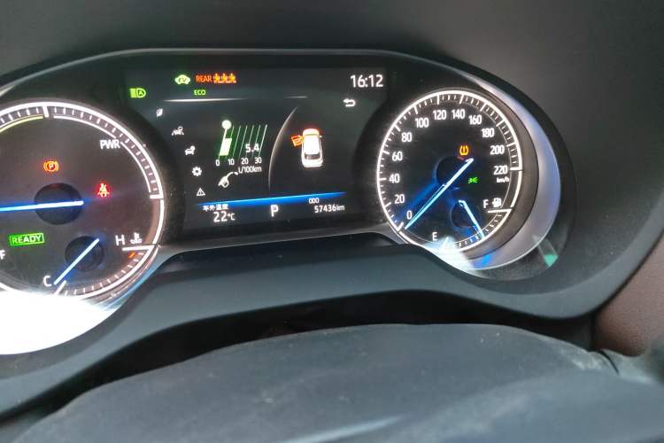 Used Toyota Harrier 2022 Dual-Engine 2.5L CVT Two-Wheel Drive Luxury Edition Odometer Close Up