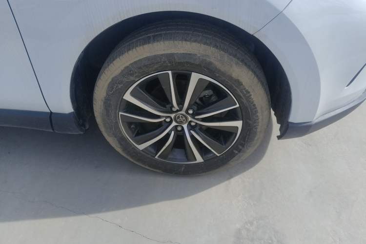 Used Toyota Harrier 2022 2.0L CVT Two-Wheel Drive Luxury Edition Right Front Wheel Hub
