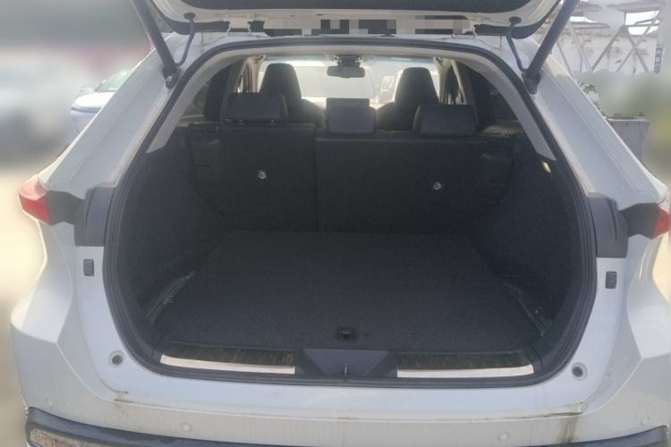 Used Toyota Harrier 2022 2.0L CVT Two-Wheel Drive Luxury Edition Trunk