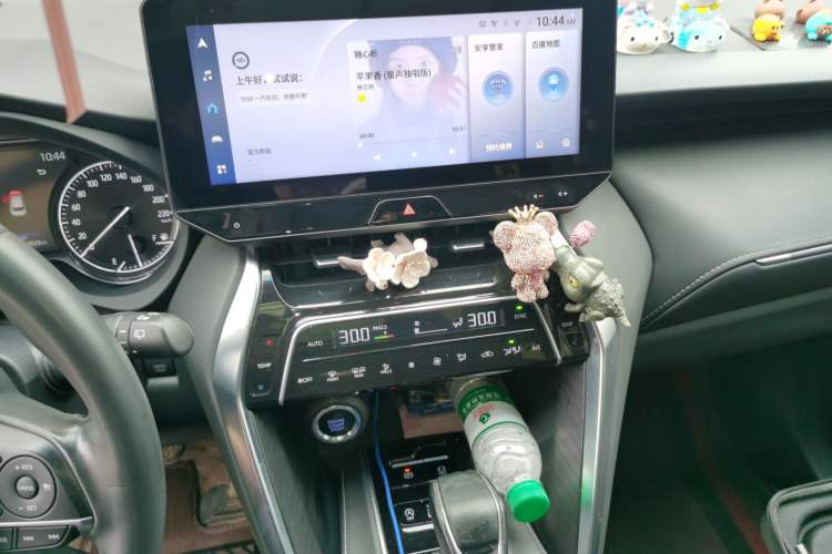 Used Toyota Harrier 2022 2.0L CVT Two-Wheel Drive Deluxe Edition Audio And AC Panel