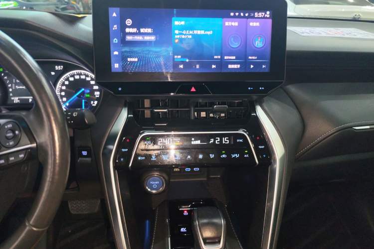 Used Toyota Harrier 2022 Dual-Engine 2.5L CVT Four-Wheel Drive Luxury Edition Audio And AC Panel