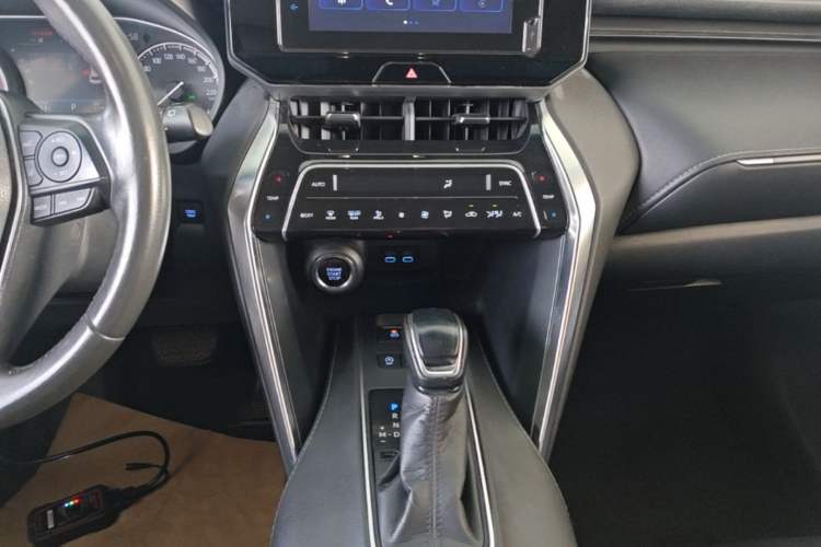 Used Toyota Harrier 2022 2.0L CVT Two-Wheel Drive Entry Version Audio And AC Panel