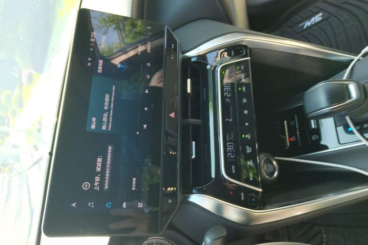 Used Toyota Harrier 2022 2.0L CVT Two-Wheel Drive Deluxe Edition Audio And AC Panel