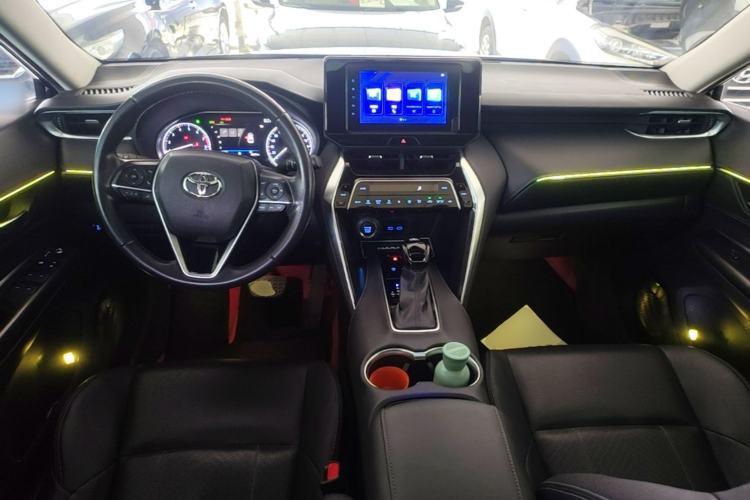 Used Toyota Harrier 2022 2.0L CVT Two-Wheel Drive Deluxe Edition Center Console