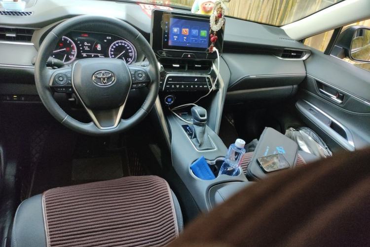 Used Toyota Harrier 2022 2.0L CVT Two-Wheel Drive Entry Version Center Console