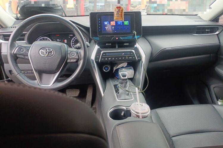 Used Toyota Harrier 2022 2.0L CVT Two-Wheel Drive Entry Version Center Console