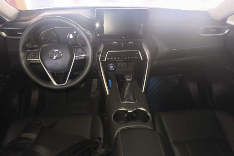 Used Toyota Harrier 2022 2.0L CVT Two-Wheel Drive Luxury Edition Center Console