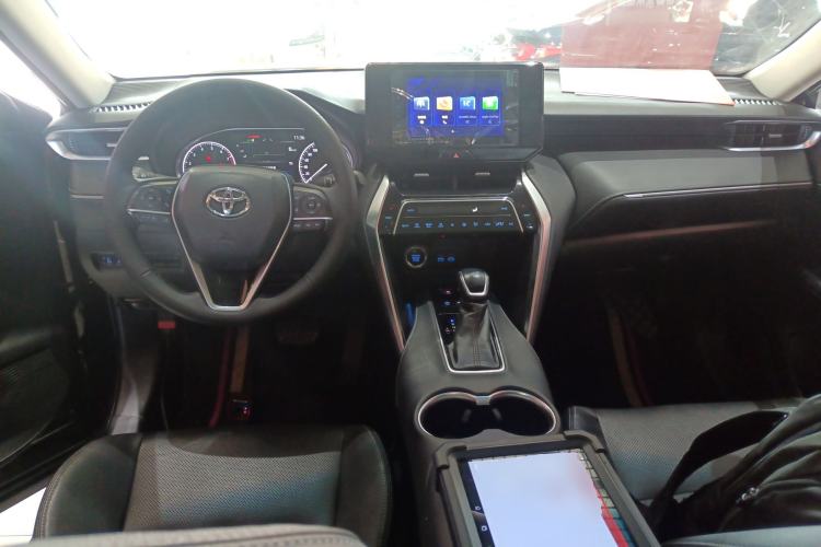 Used Toyota Harrier 2022 2.0L CVT Two-Wheel Drive Flagship Edition Center Console
