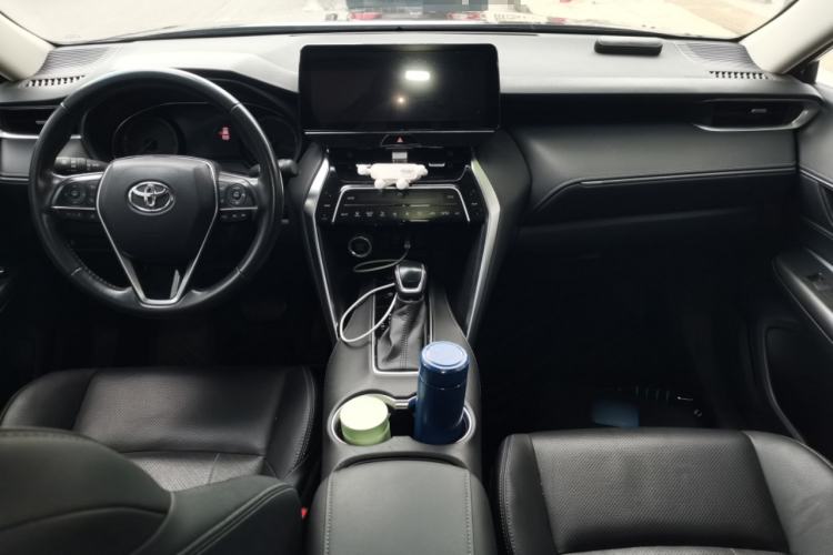 Used Toyota Harrier 2022 2.0L CVT Two-Wheel Drive Luxury Edition Center Console
