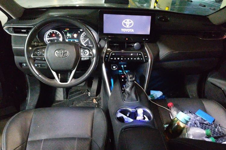 Used Toyota Harrier 2022 2.0L CVT Two-Wheel Drive Deluxe Edition Center Console
