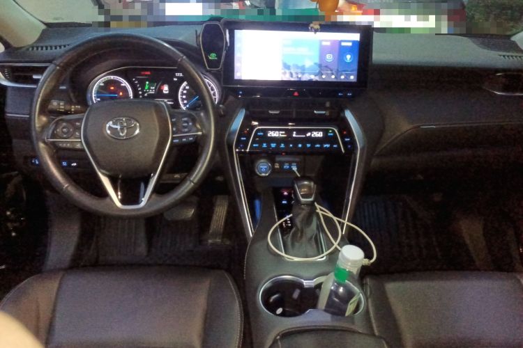 Used Toyota Harrier 2022 Dual-Engine 2.5L CVT Four-Wheel Drive Luxury Edition Center Console